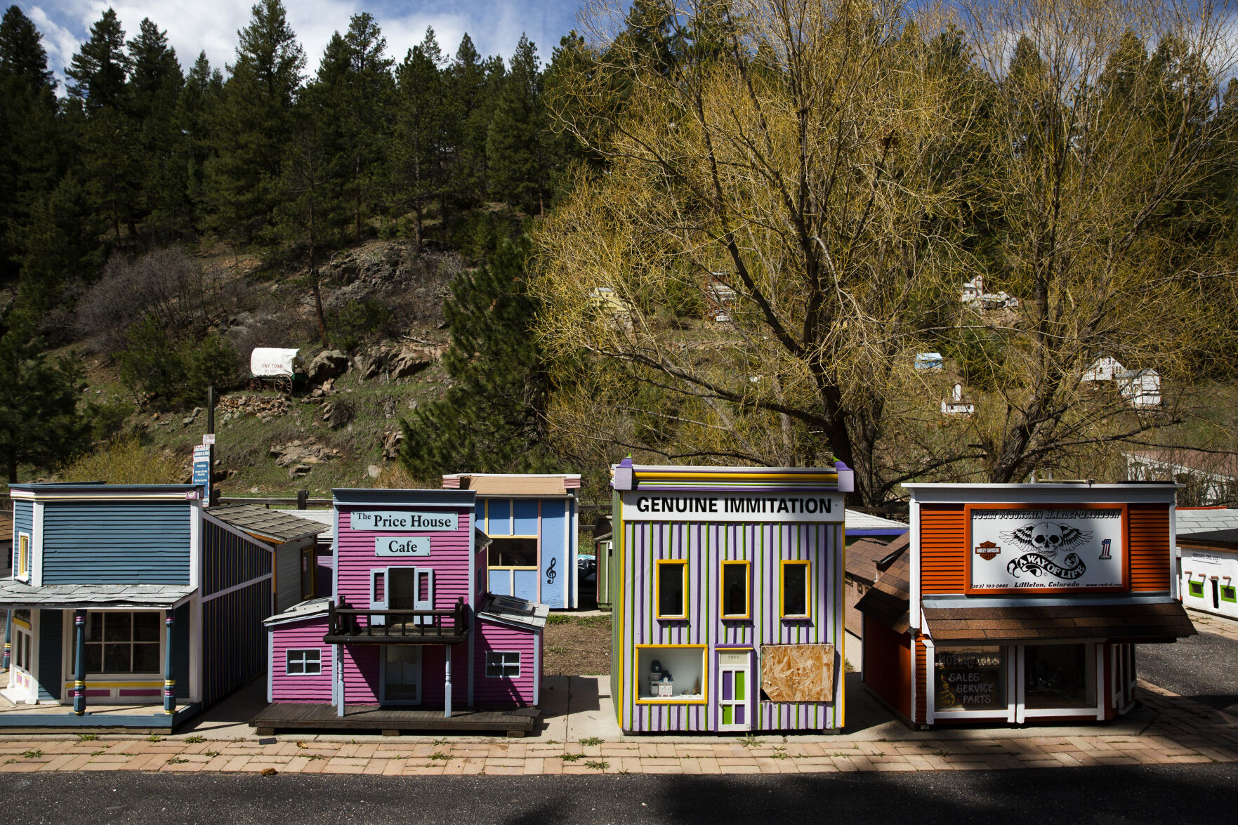 052321-life-tinytown-dg 07